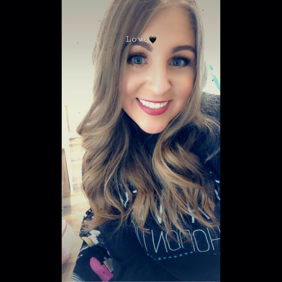 Meet your Posher, Heather - Picture 3 of 9